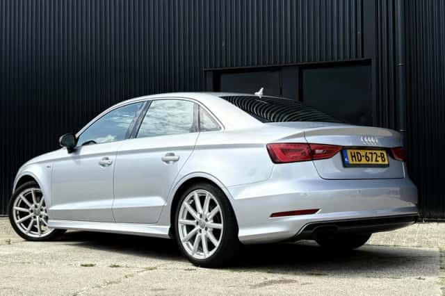 Audi A3 (2015) thumbnail 4