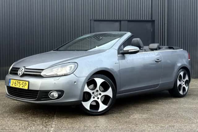 Volkswagen Golf (2015) thumbnail 2