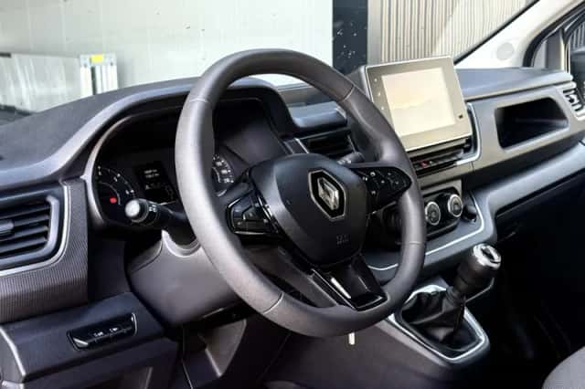 Renault Trafic (2024) thumbnail 5