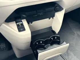 Volkswagen Multivan (2022) thumbnail 19