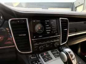 Porsche Panamera (2014) thumbnail 38