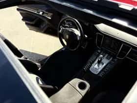 Porsche Panamera (2014) thumbnail 49