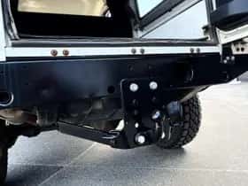 Land Rover Defender (2006) thumbnail 16
