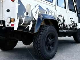 Land Rover Defender (2006) thumbnail 24