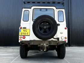 Land Rover Defender (2006) thumbnail 25