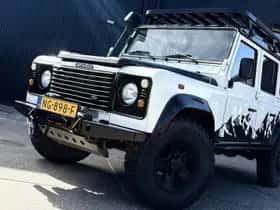 Land Rover Defender (2006) thumbnail 5