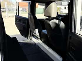 Land Rover Defender (2006) thumbnail 8
