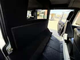 Land Rover Defender (2006) thumbnail 9