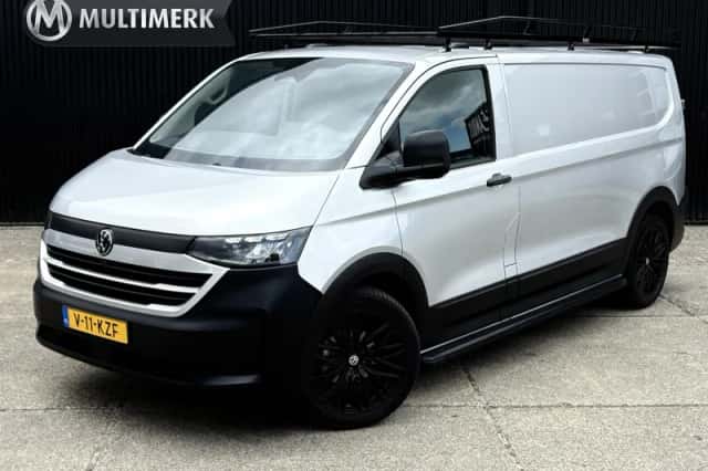 Volkswagen Transporter (2024) thumbnail 1