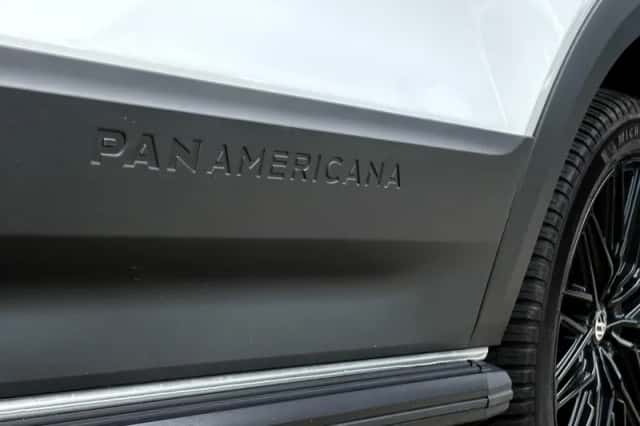 Volkswagen Transporter (2024) thumbnail 2