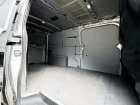 Volkswagen Transporter (2024) thumbnail 20