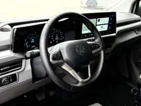 Volkswagen Transporter (2024) thumbnail 3
