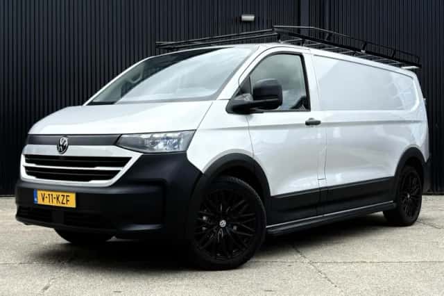 Volkswagen Transporter (2024) thumbnail 4