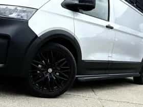 Volkswagen Transporter (2024) thumbnail 6