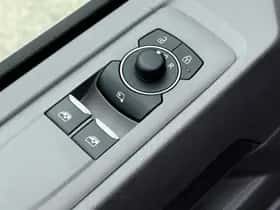 Volkswagen Transporter (2024) thumbnail 7