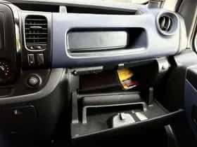 Opel Vivaro (2017) thumbnail 17