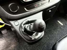 Opel Vivaro (2017) thumbnail 19