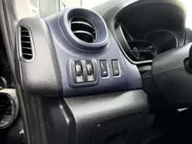 Opel Vivaro (2017) thumbnail 23