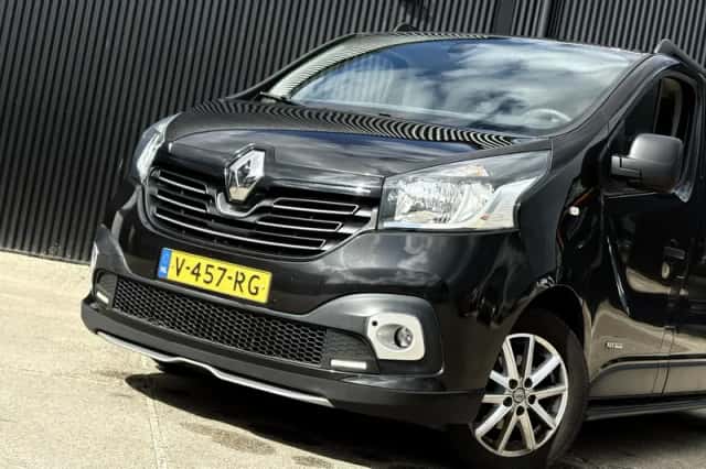 Renault Trafic (2018) thumbnail 2