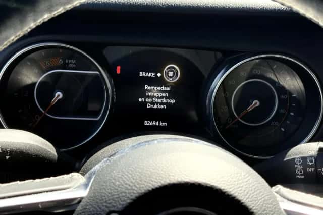 Jeep Wrangler (2019) thumbnail 3