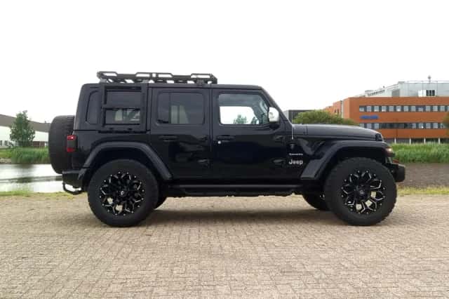 Jeep Wrangler (2019) thumbnail 4