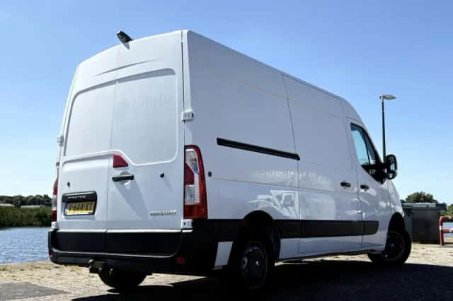 Renault Master (2019) thumbnail 2