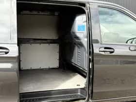 Mercedes-Benz Vito (2024) thumbnail 11