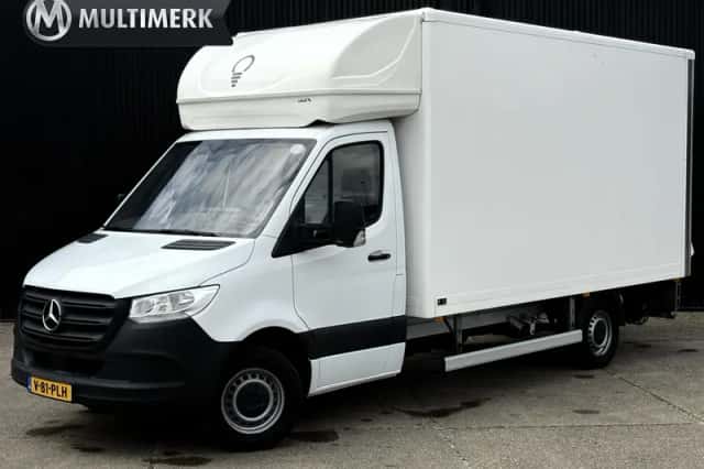 Mercedes-Benz Sprinter (2023) thumbnail 1