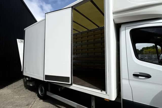 Mercedes-Benz Sprinter (2023) thumbnail 5