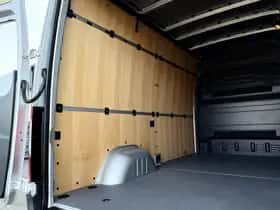 Mercedes-Benz Sprinter (2024) thumbnail 25