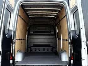 Mercedes-Benz Sprinter (2024) thumbnail 30