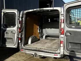 Opel Vivaro (2018) thumbnail 12