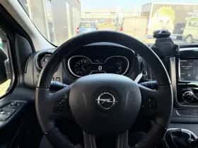 Opel Vivaro (2018) thumbnail 18