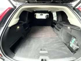 Volvo XC90 thumbnail 3