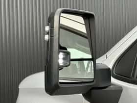 Chevrolet Silverado (2022) thumbnail 53