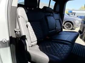 Chevrolet Silverado (2022) thumbnail 8