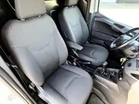 Ford Transit Courier (2023) thumbnail 3