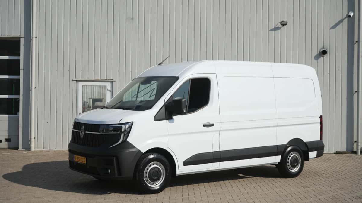 Renault Master (2024) — foto 1