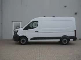 Renault Master (2024) thumbnail 2