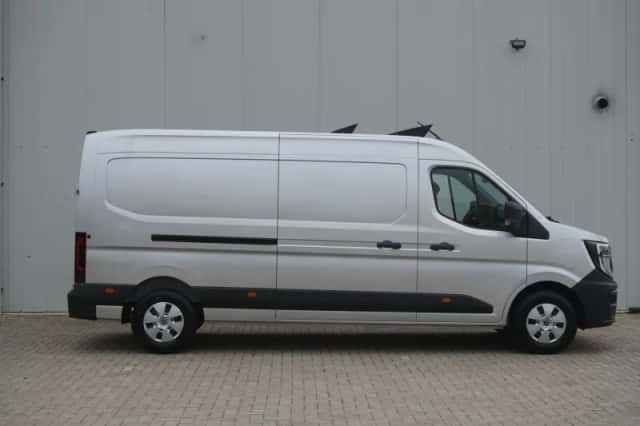 Renault Master (2024) thumbnail 3