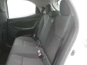Toyota Yaris (2023) thumbnail 14