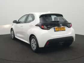 Toyota Yaris (2023) thumbnail 3