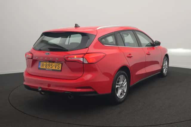 Ford Focus (2022) thumbnail 4
