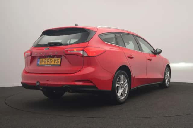 Ford Focus (2022) thumbnail 6
