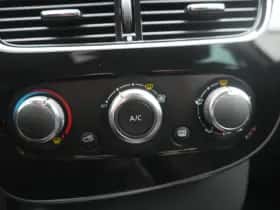 Renault Clio (2019) thumbnail 29