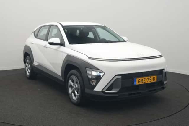 Hyundai Kona (2024) thumbnail 2