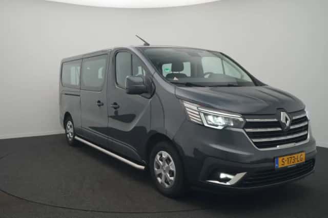 Renault Trafic (2022) thumbnail 2