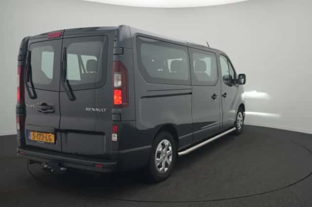 Renault Trafic (2022) thumbnail 4