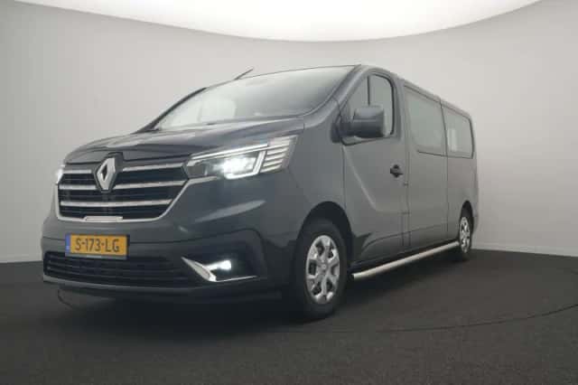 Renault Trafic (2022) thumbnail 5