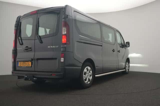 Renault Trafic (2022) thumbnail 6